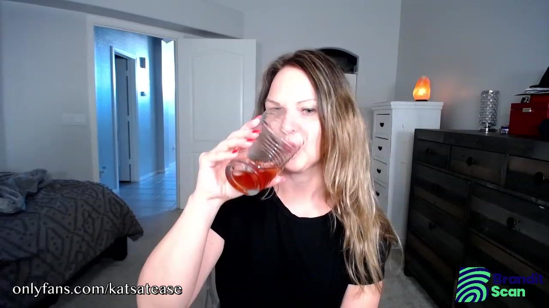 Gallery image thumbnail from KatsAtease's myfreecams stream on, 08/13/2023, 24:39 image 18 of 20