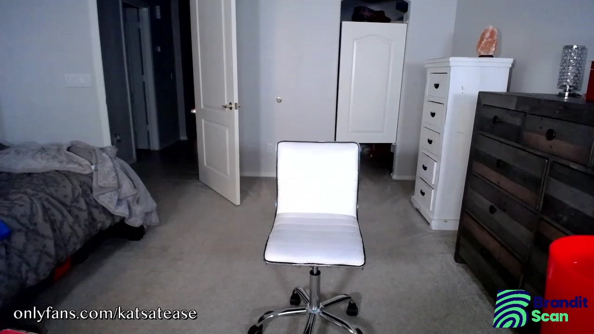 Gallery image thumbnail from KatsAtease's myfreecams stream on, 08/22/2023, 04:08 image 19 of 20