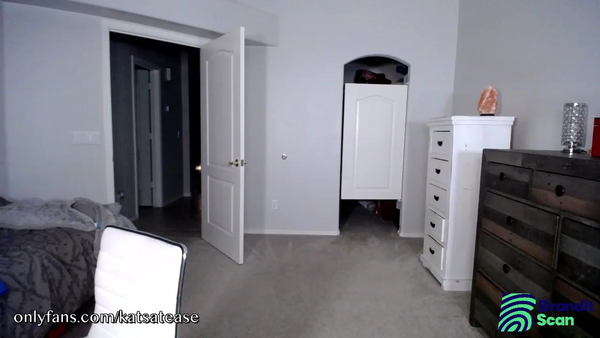 Gallery image thumbnail from KatsAtease's myfreecams stream on, 08/22/2023, 04:08 image 1 of 20