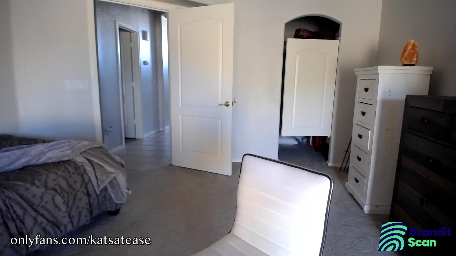 Gallery image thumbnail from KatsAtease's myfreecams stream on, 08/24/2023, 22:55 image 10 of 20
