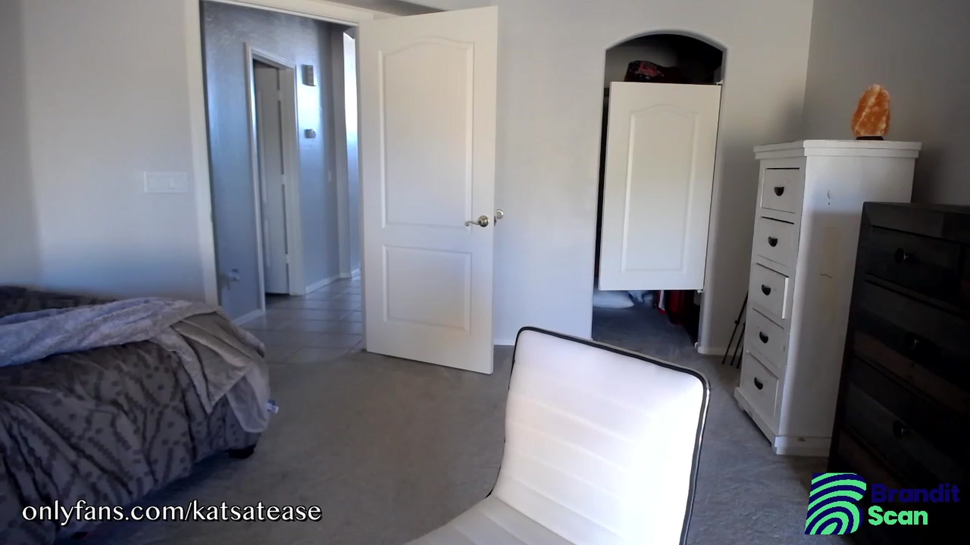 Gallery image thumbnail from KatsAtease's myfreecams stream on, 08/24/2023, 22:55 image 11 of 20