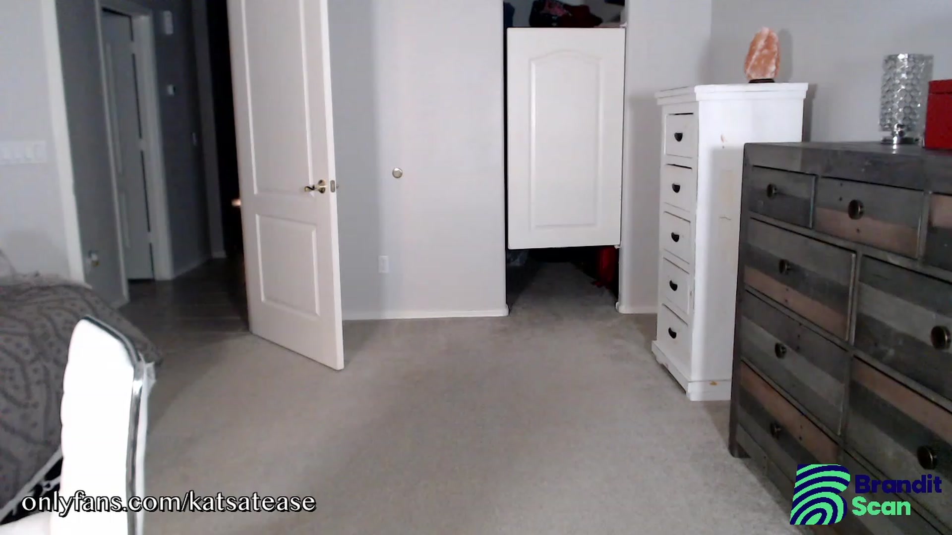 Gallery image thumbnail from KatsAtease's myfreecams stream on, 10/09/2023, 03:01 image 3 of 20