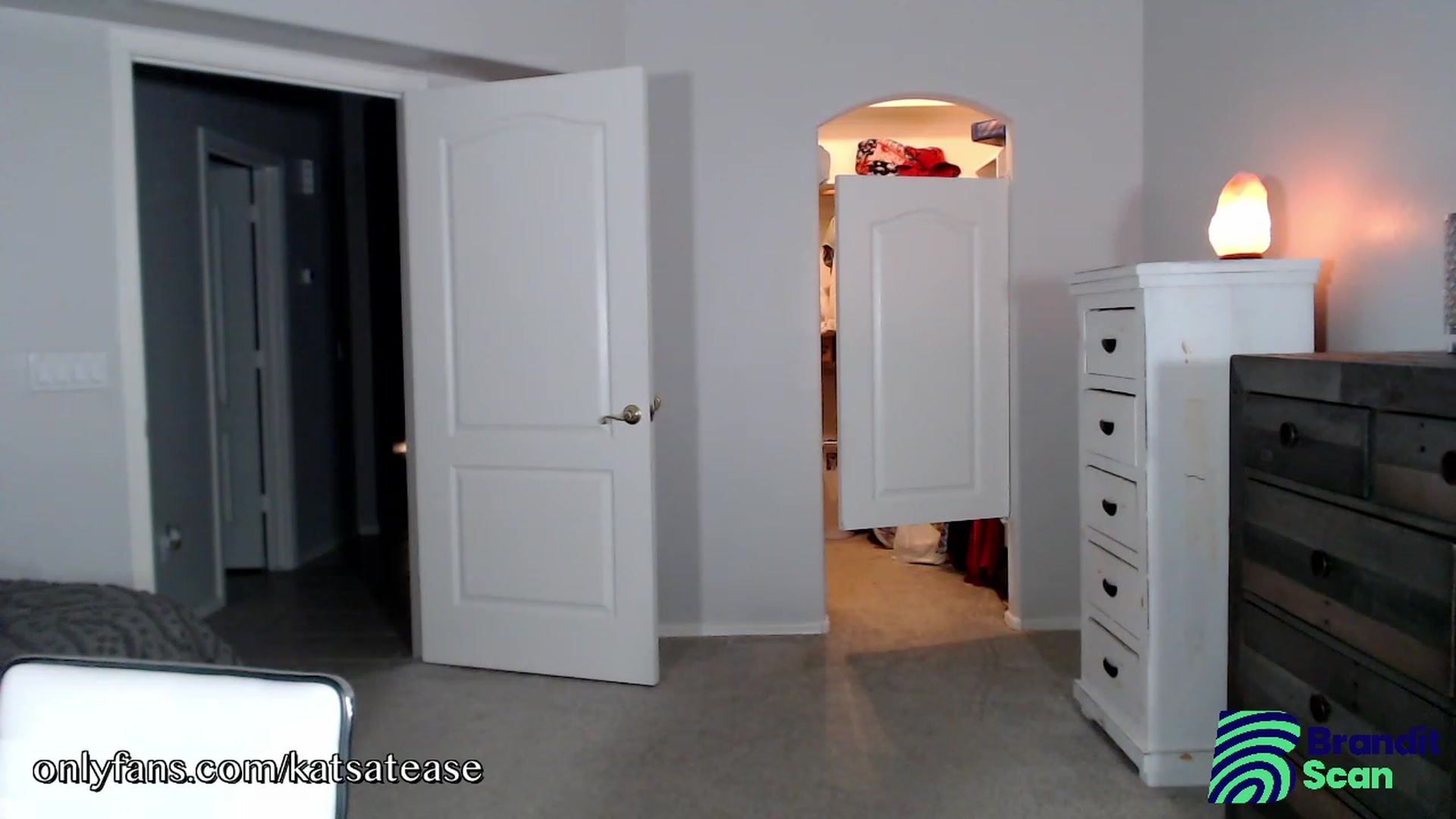 Gallery image thumbnail from KatsAtease's myfreecams stream on, 10/18/2023, 04:02 image 12 of 20