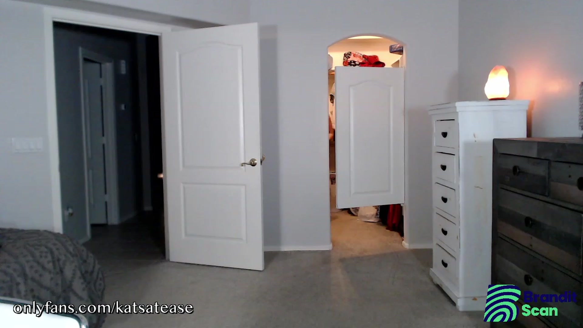 Gallery image thumbnail from KatsAtease's myfreecams stream on, 10/18/2023, 04:02 image 8 of 20