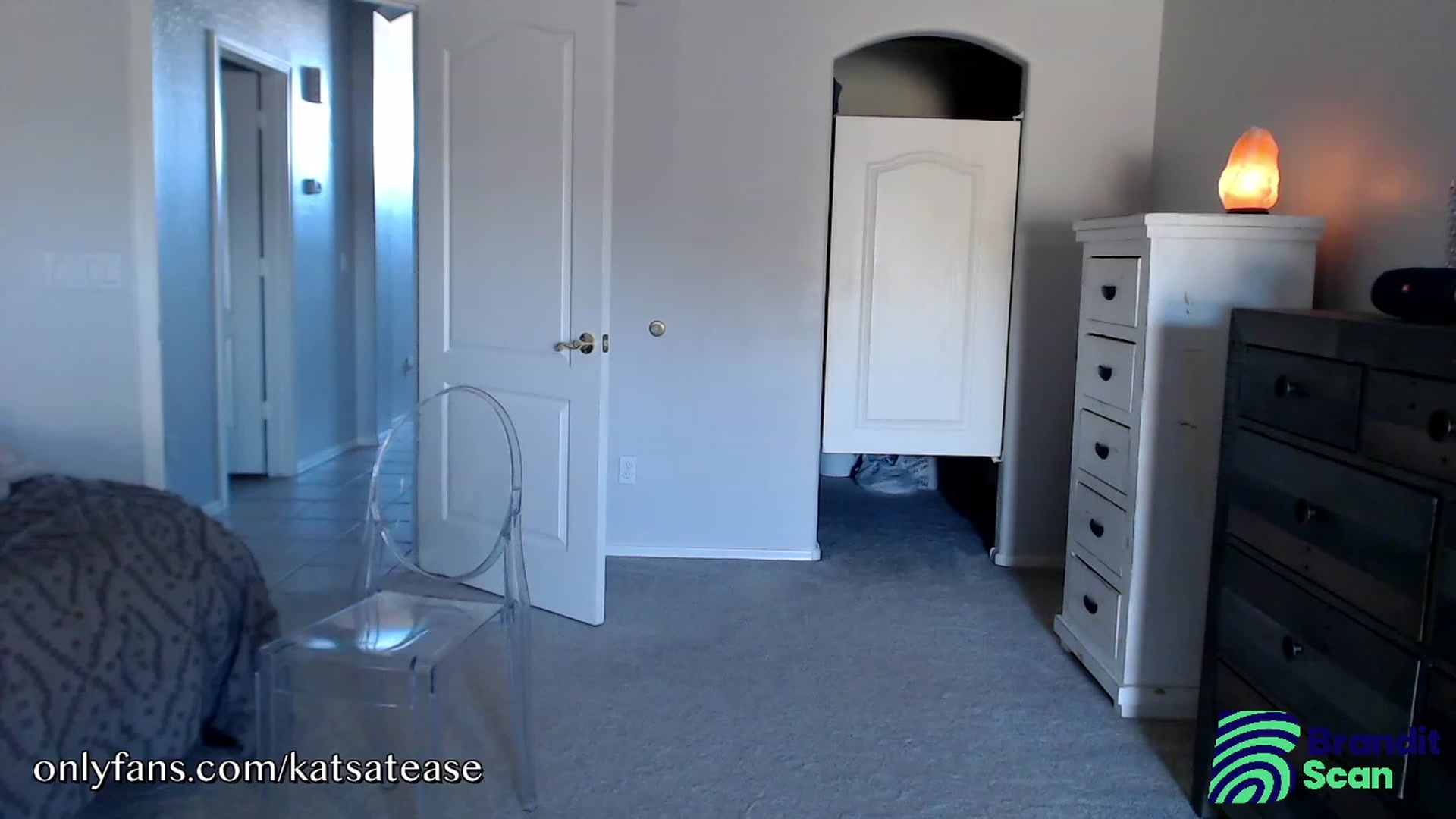 Gallery image thumbnail from KatsAtease's myfreecams stream on, 12/13/2023, 23:37 image 10 of 20