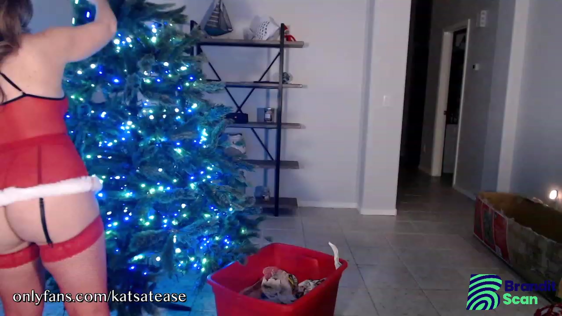 Gallery image thumbnail from KatsAtease's myfreecams stream on, 12/17/2023, 06:43 image 7 of 20