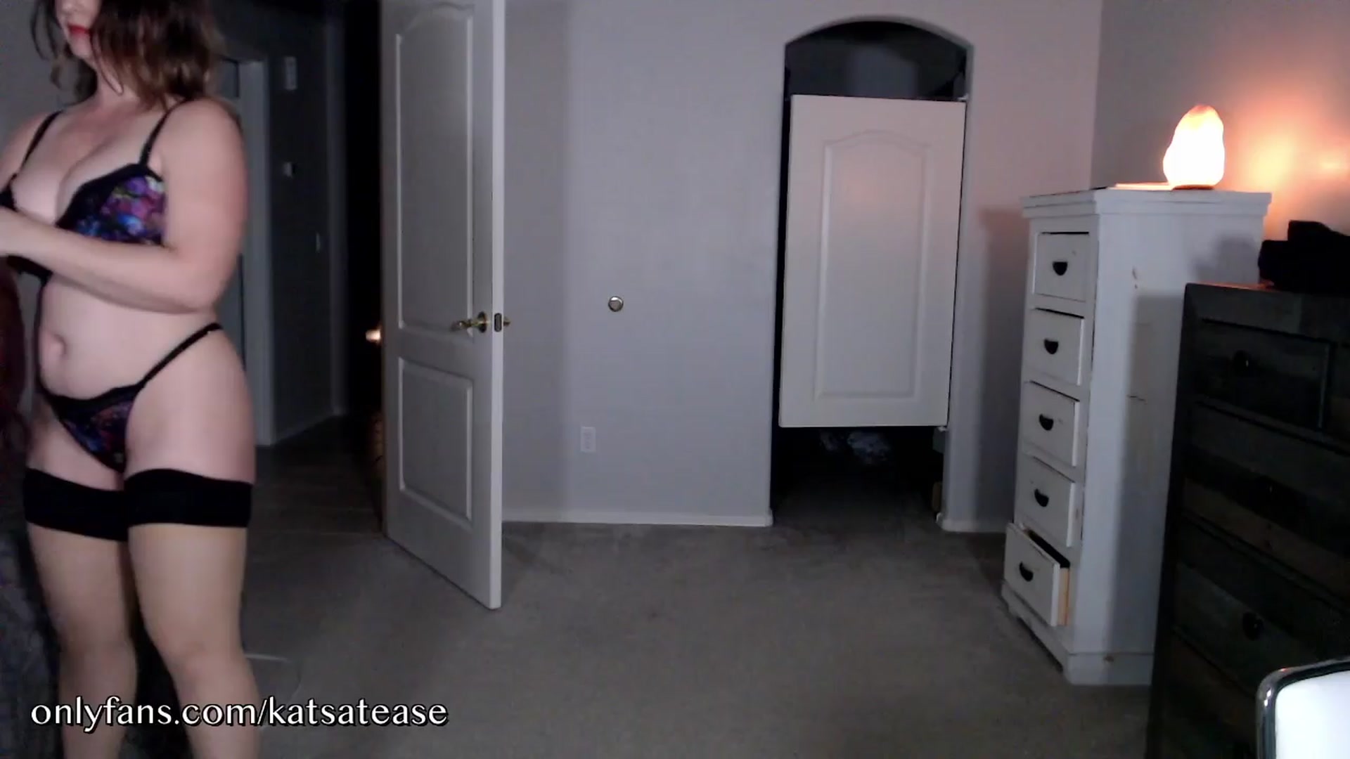 Gallery image thumbnail from KatsAtease's myfreecams stream on, 03/21/2024, 05:07 image 16 of 20