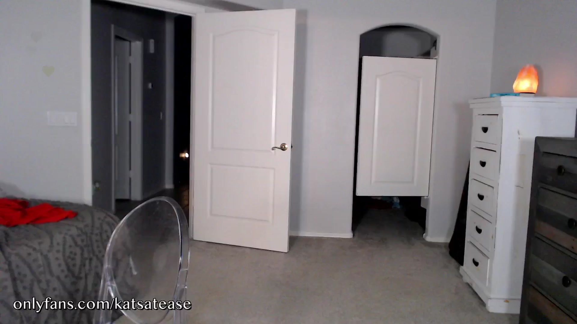 Gallery image thumbnail from KatsAtease's myfreecams stream on, 05/03/2024, 04:41 image 14 of 20