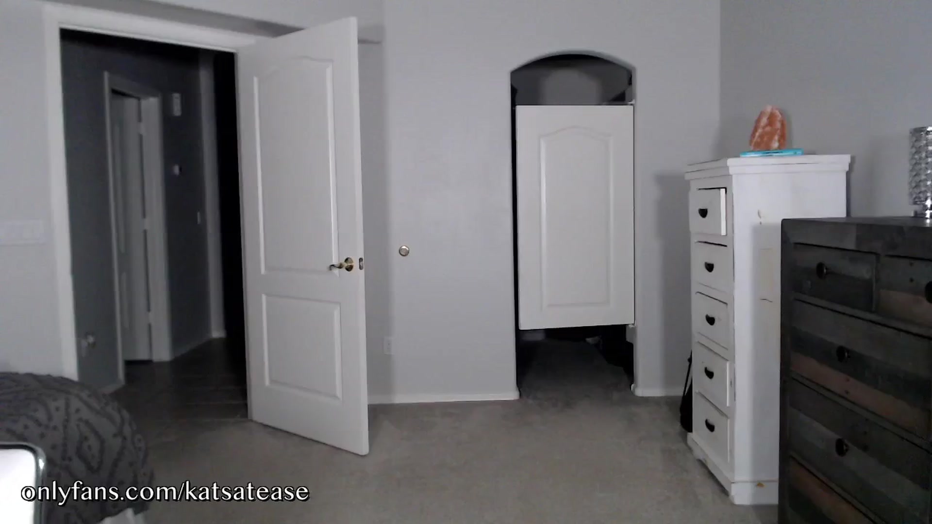 Gallery image thumbnail from KatsAtease's myfreecams stream on, 05/30/2024, 05:06 image 13 of 20