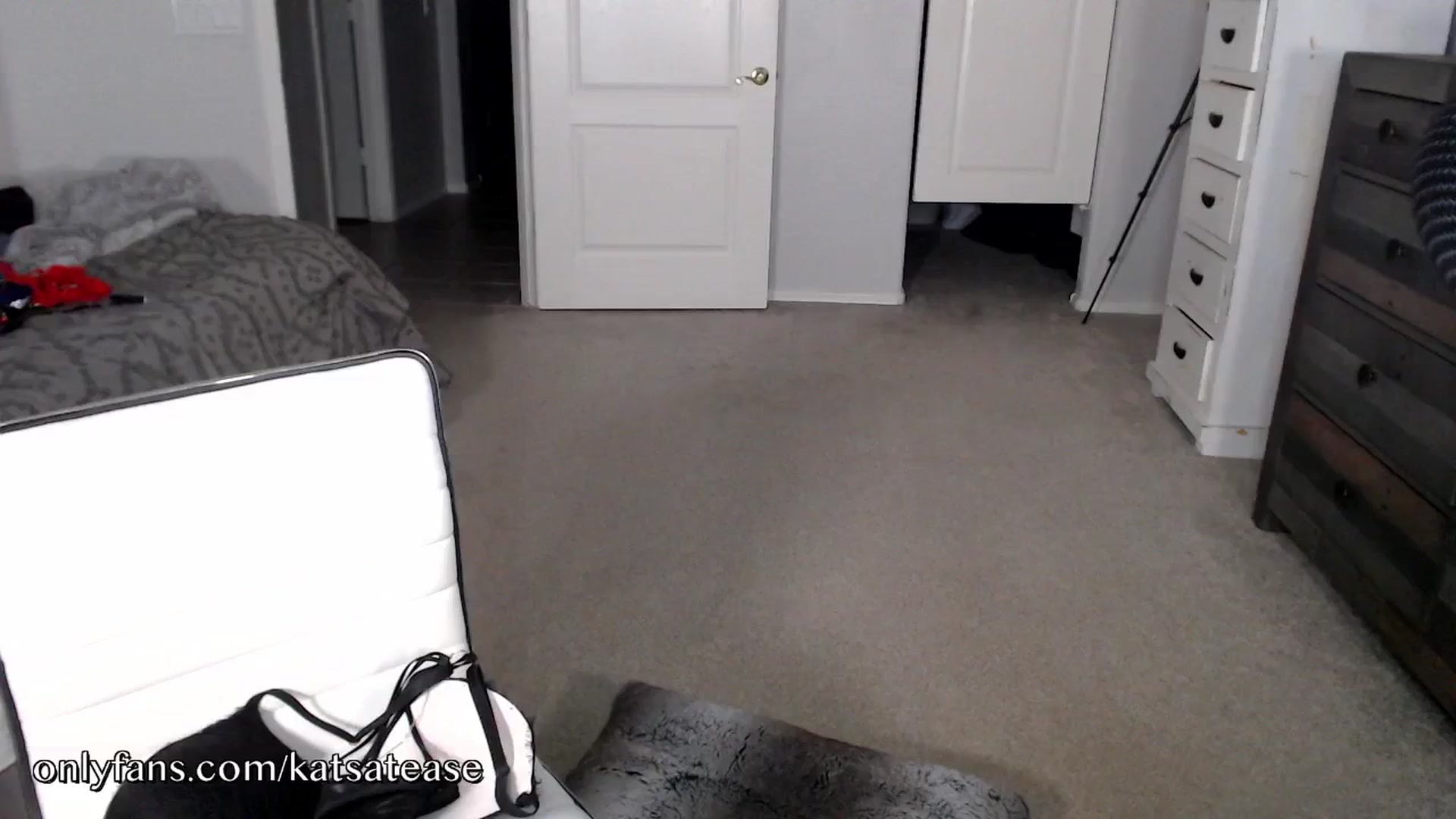 Gallery image thumbnail from KatsAtease's myfreecams stream on, 07/13/2024, 05:59 image 16 of 20