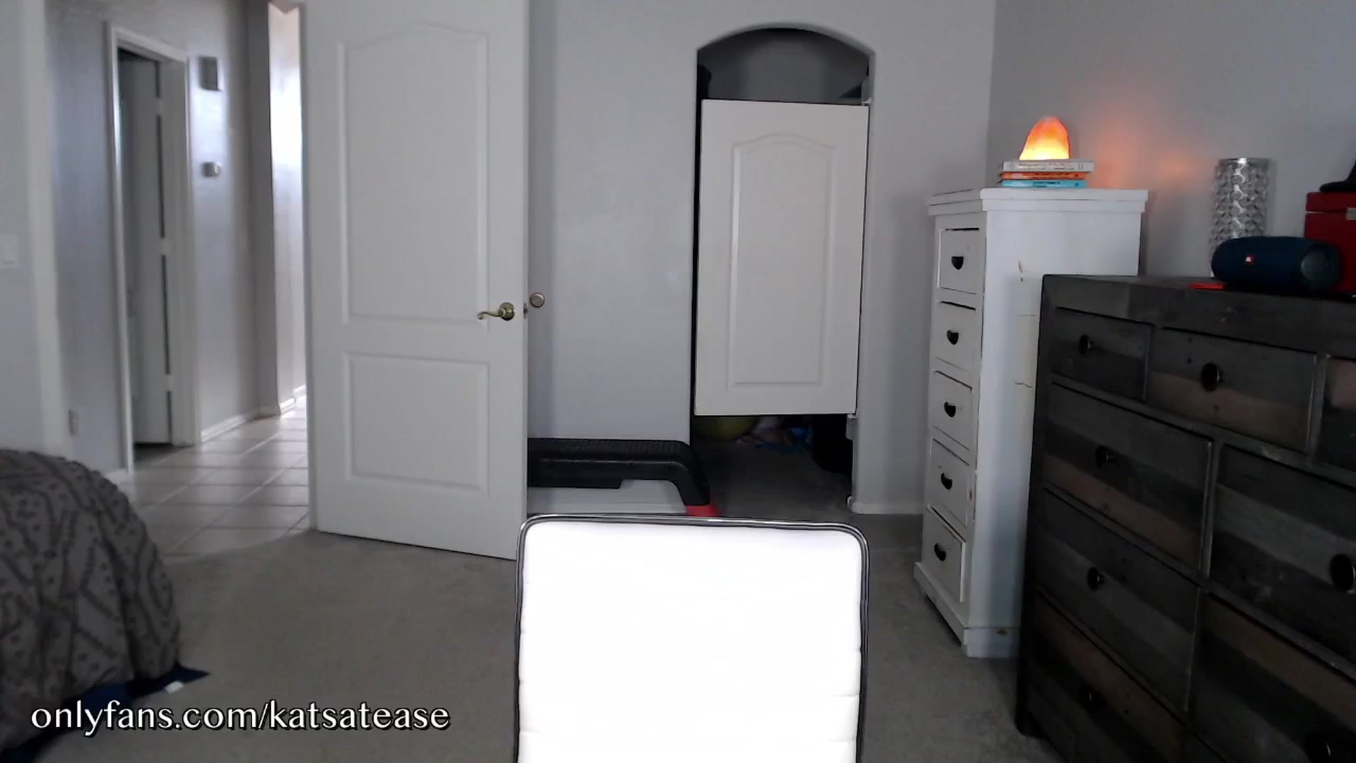Gallery image thumbnail from KatsAtease's myfreecams stream on, 08/11/2024, 01:17 image 19 of 20