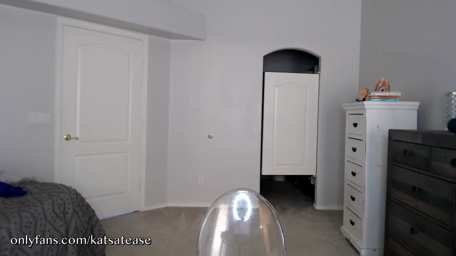 Gallery image thumbnail from KatsAtease's myfreecams stream on, 08/27/2024, 20:28 image 16 of 20