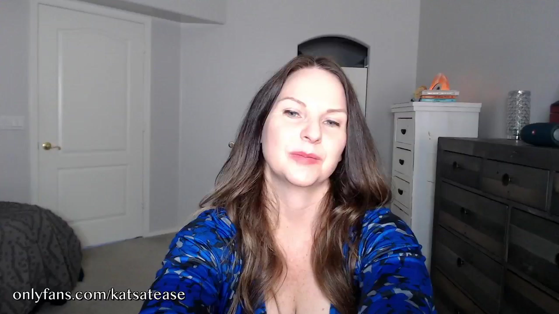 Gallery image thumbnail from KatsAtease's myfreecams stream on, 09/09/2024, 21:34 image 3 of 20