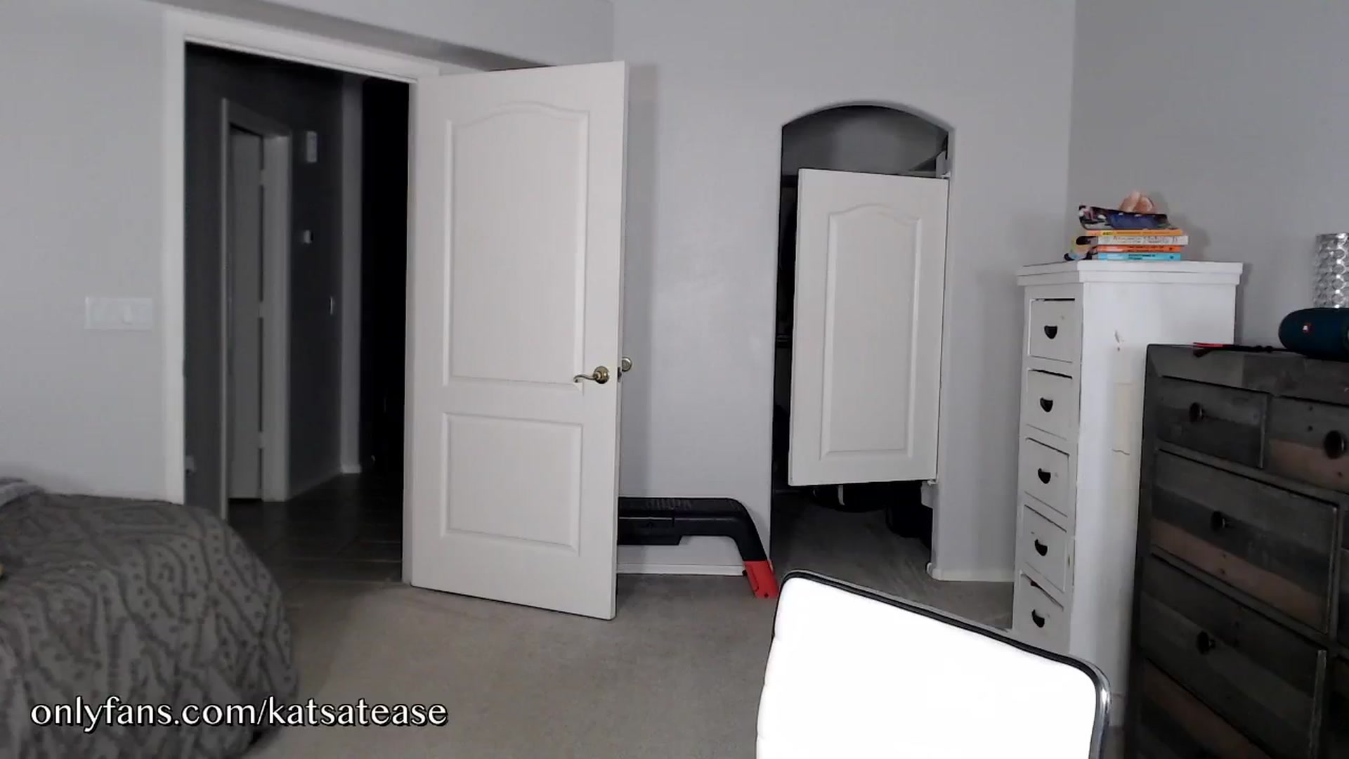 Gallery image thumbnail from KatsAtease's myfreecams stream on, 10/11/2024, 05:04 image 19 of 20