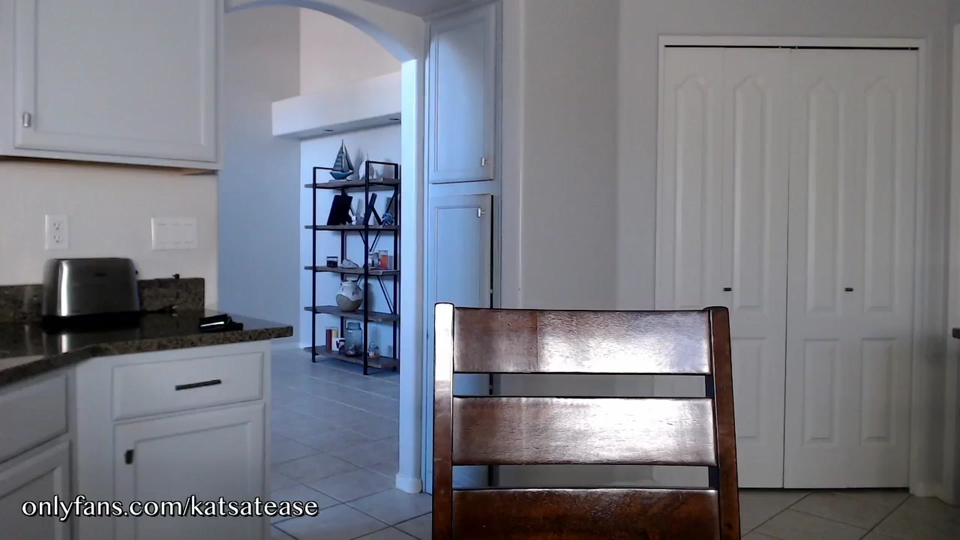 Gallery image thumbnail from KatsAtease's myfreecams stream on, 11/21/2024, 22:55 image 8 of 20