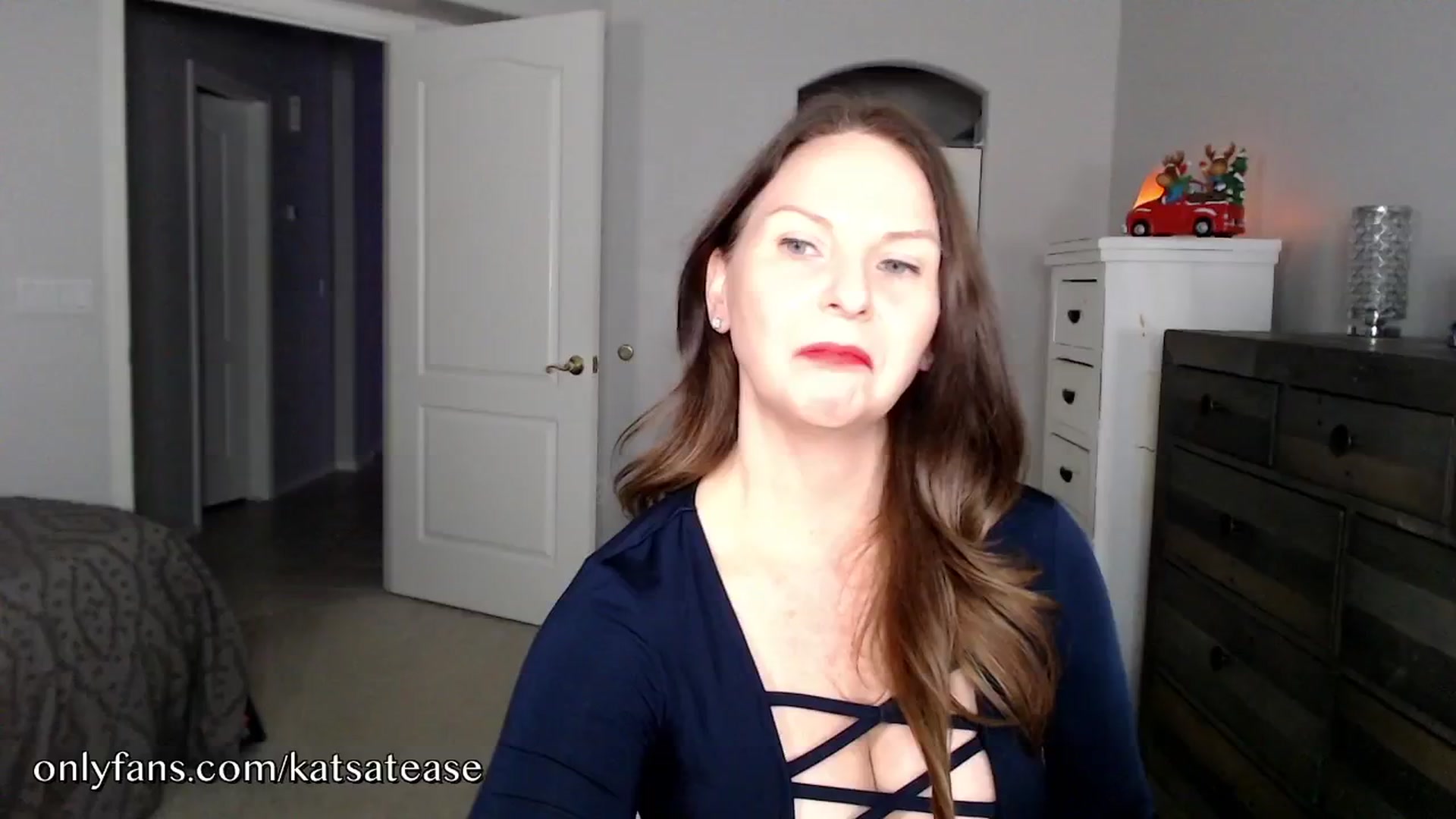 Gallery image thumbnail from KatsAtease's myfreecams stream on, 12/28/2024, 01:41 image 17 of 20