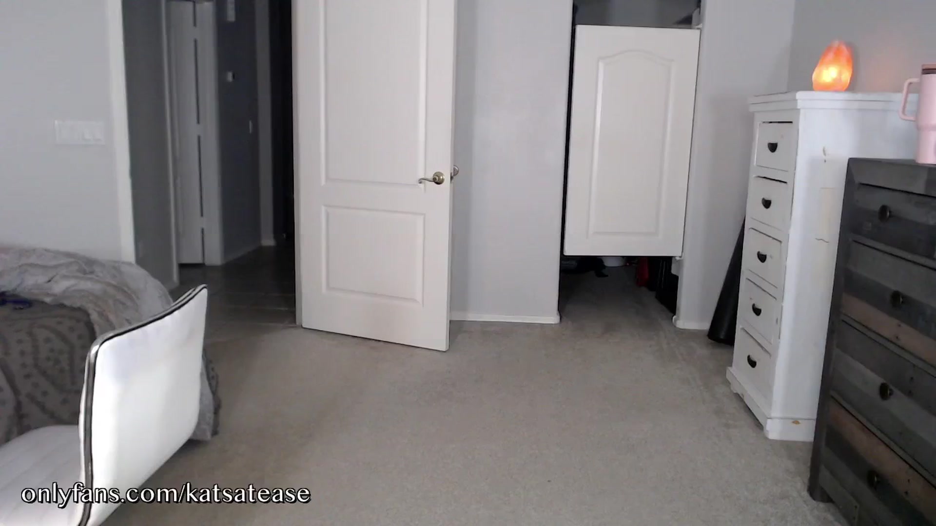 Gallery image thumbnail from KatsAtease's myfreecams stream on, 02/07/2025, 04:54 image 13 of 20
