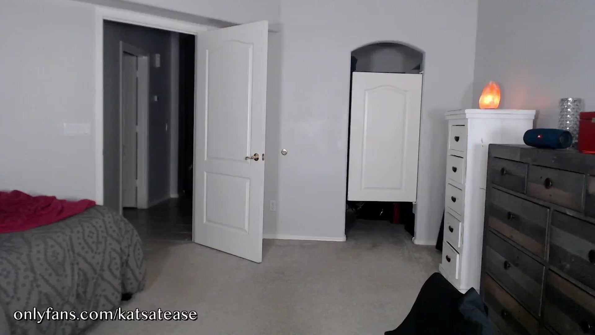 Gallery image thumbnail from KatsAtease's myfreecams stream on, 02/09/2025, 05:24 image 12 of 20