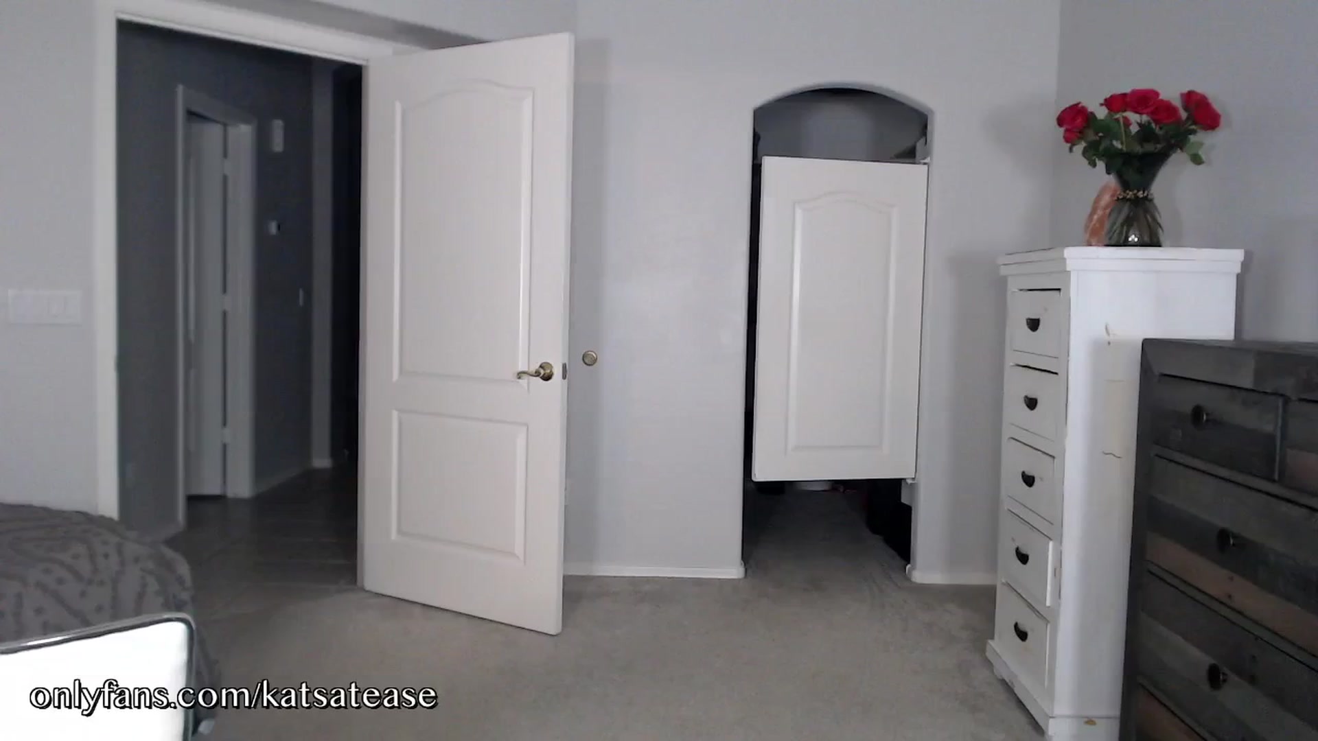 Gallery image thumbnail from KatsAtease's myfreecams stream on, 02/20/2025, 04:45 image 16 of 20