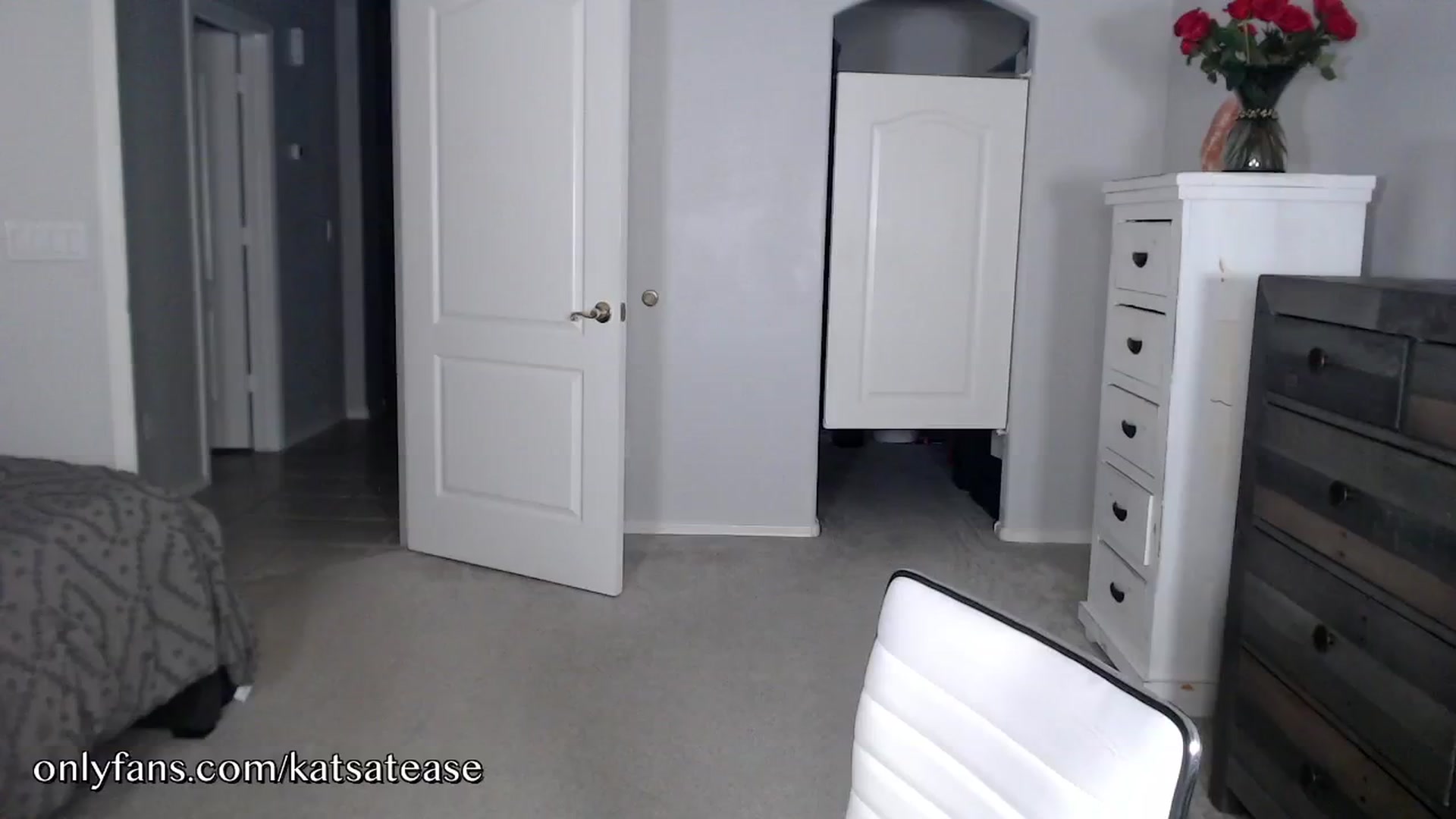 Gallery image thumbnail from KatsAtease's myfreecams stream on, 02/20/2025, 04:45 image 2 of 20