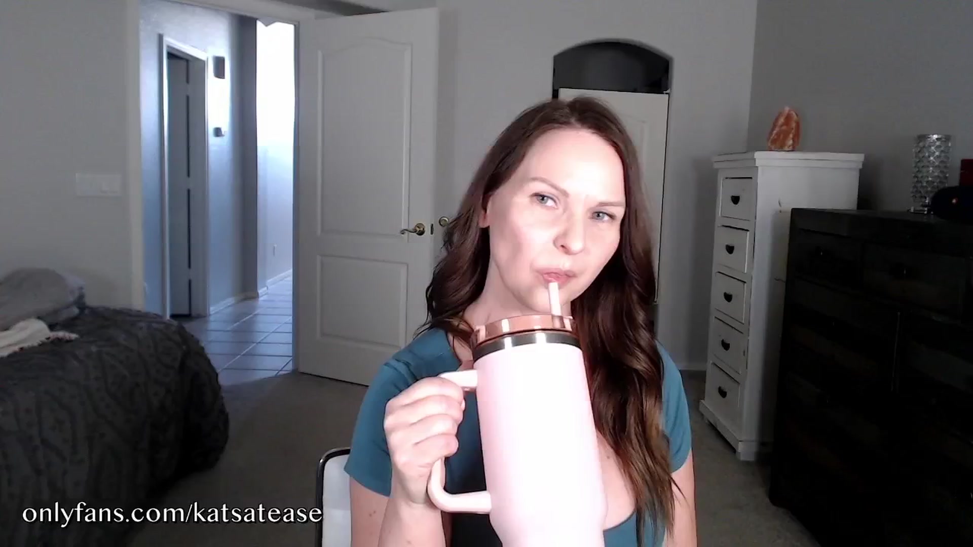 Gallery image thumbnail from KatsAtease's myfreecams stream on, 04/29/2025, 21:27 image 8 of 20