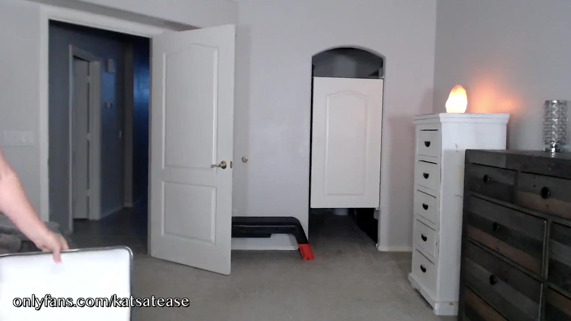 Gallery image thumbnail from KatsAtease's myfreecams stream on, 05/07/2025, 03:25 image 16 of 20
