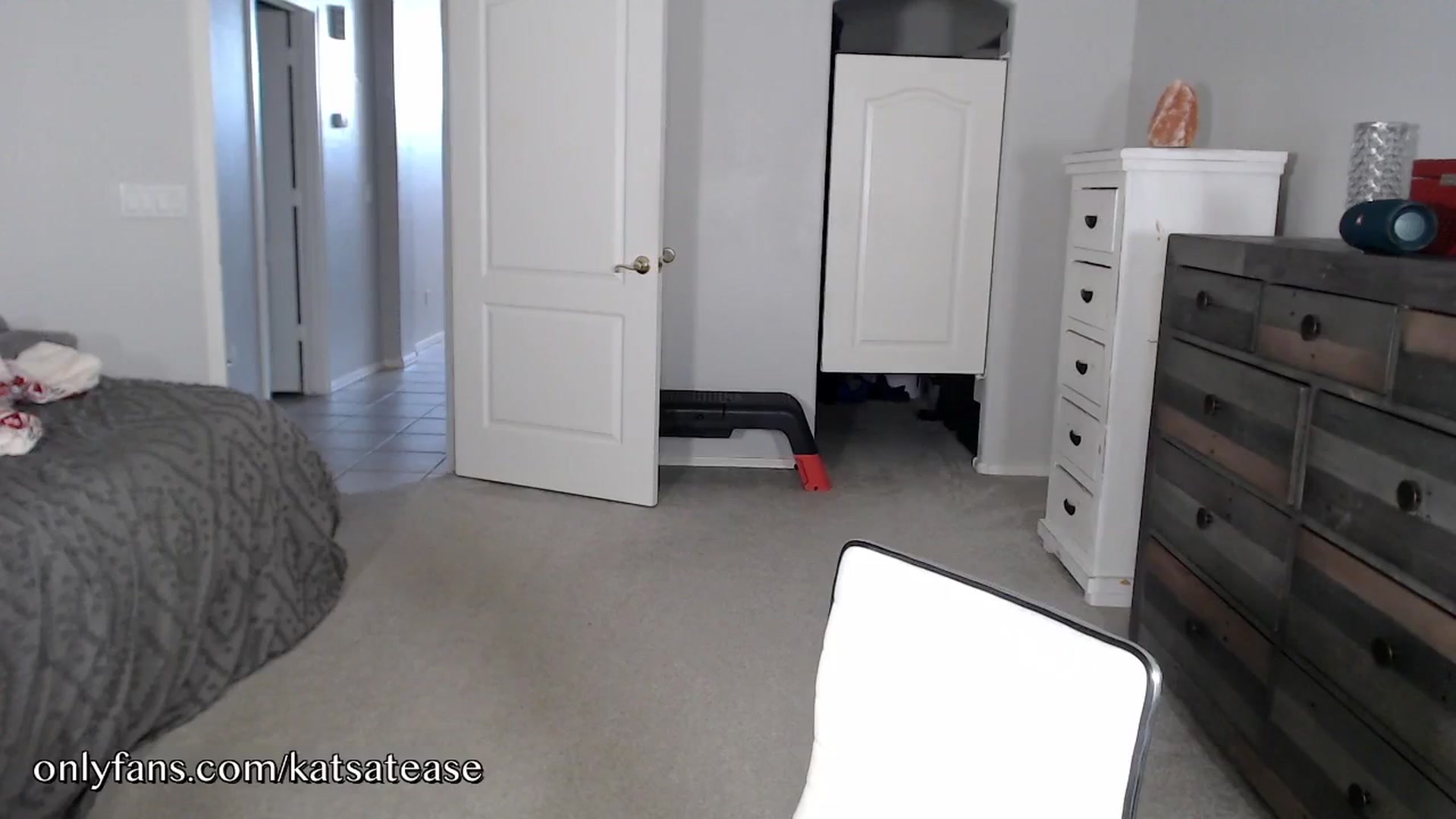 Gallery image thumbnail from KatsAtease's myfreecams stream on, 05/22/2025, 02:11 image 8 of 20