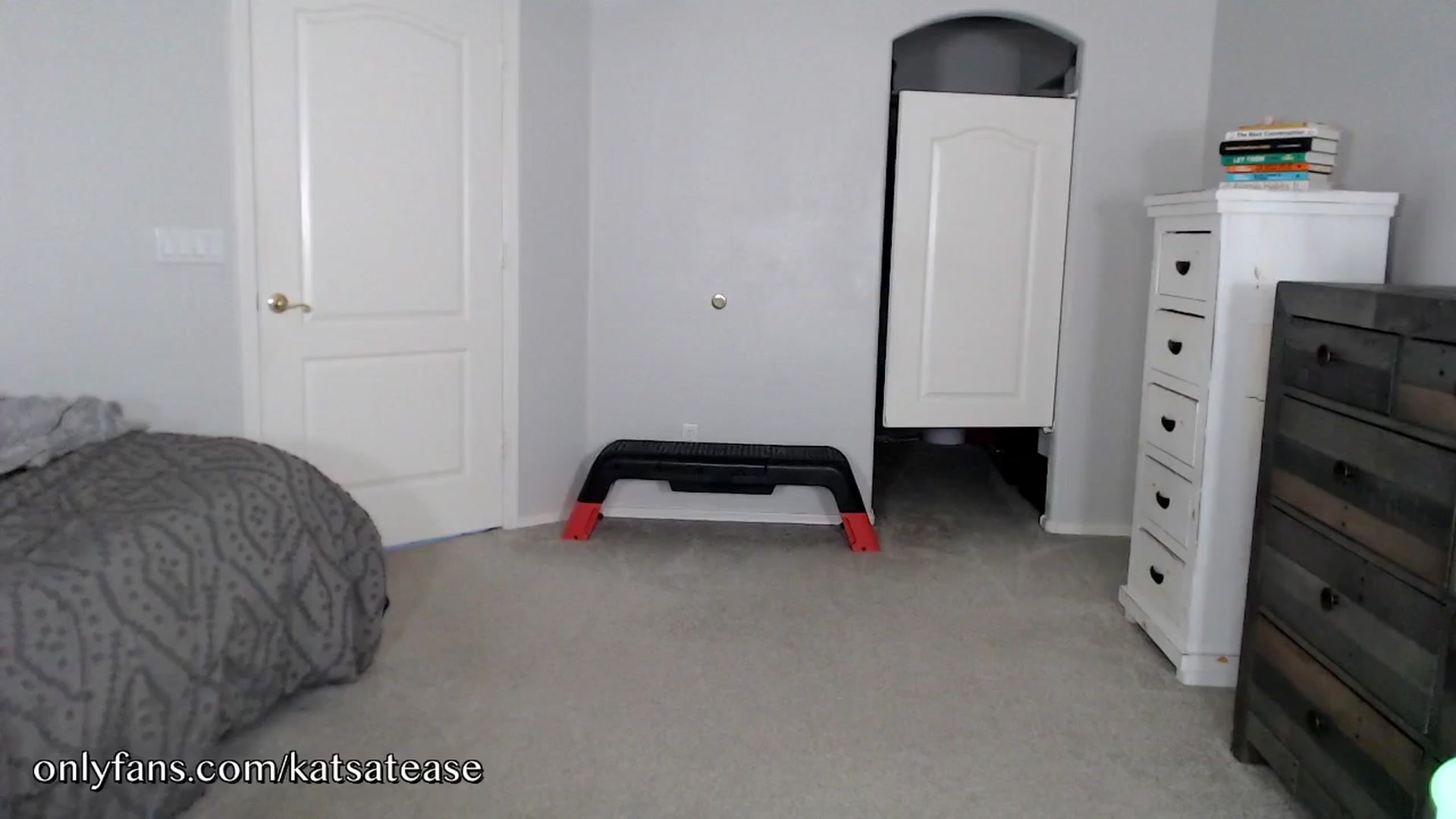 Gallery image thumbnail from KatsAtease's myfreecams stream on, 06/22/2025, 23:18 image 18 of 20