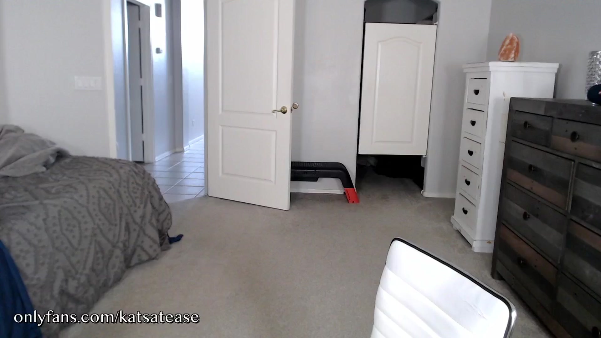 Gallery image thumbnail from KatsAtease's myfreecams stream on, 07/01/2025, 21:16 image 7 of 20