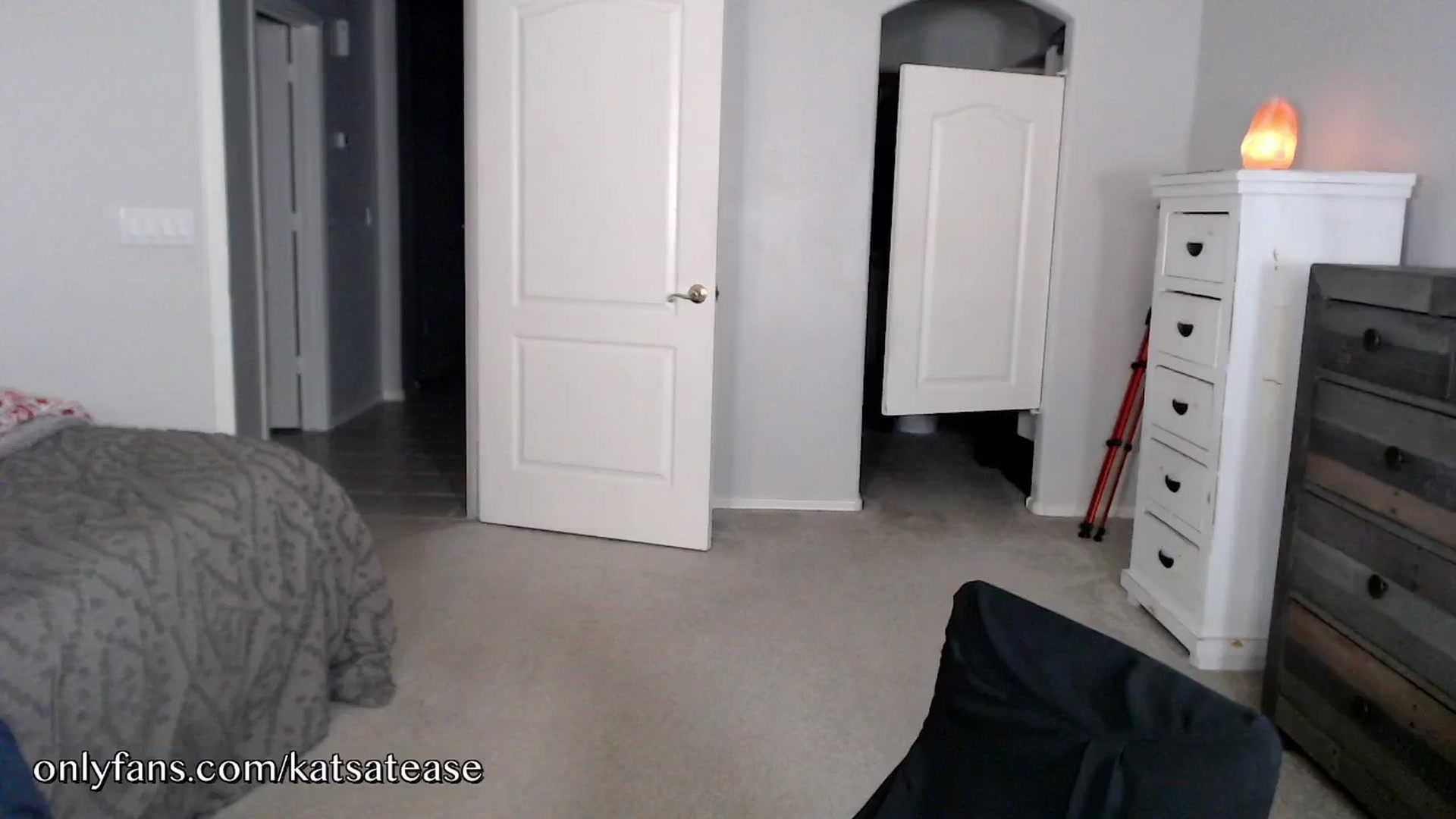 Gallery image thumbnail from KatsAtease's myfreecams stream on, 08/30/2025, 03:56 image 14 of 20