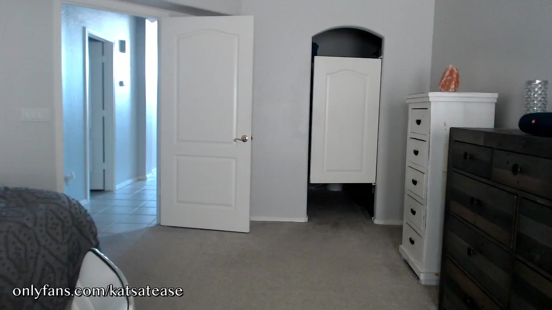 Gallery image thumbnail from KatsAtease's myfreecams stream on, 09/25/2025, 19:53 image 5 of 20
