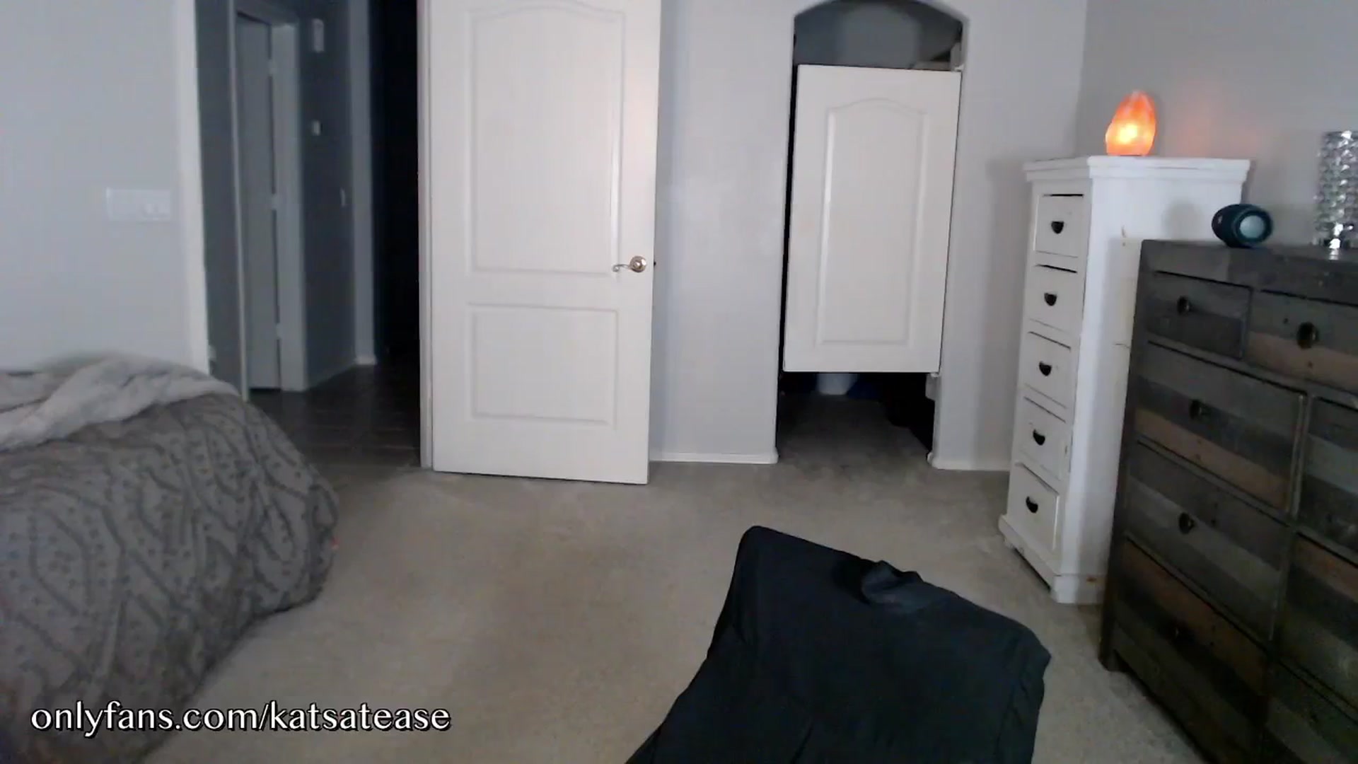 Gallery image thumbnail from KatsAtease's myfreecams stream on, 10/24/2025, 02:08 image 14 of 20