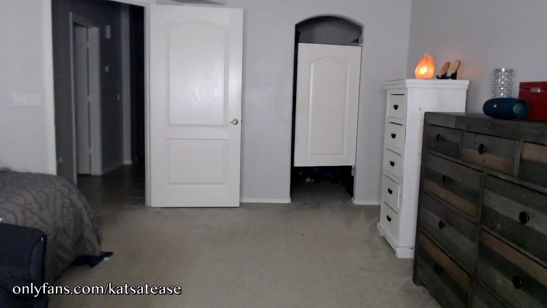 Gallery image thumbnail from KatsAtease's myfreecams stream on, 11/23/2025, 04:50 image 8 of 20