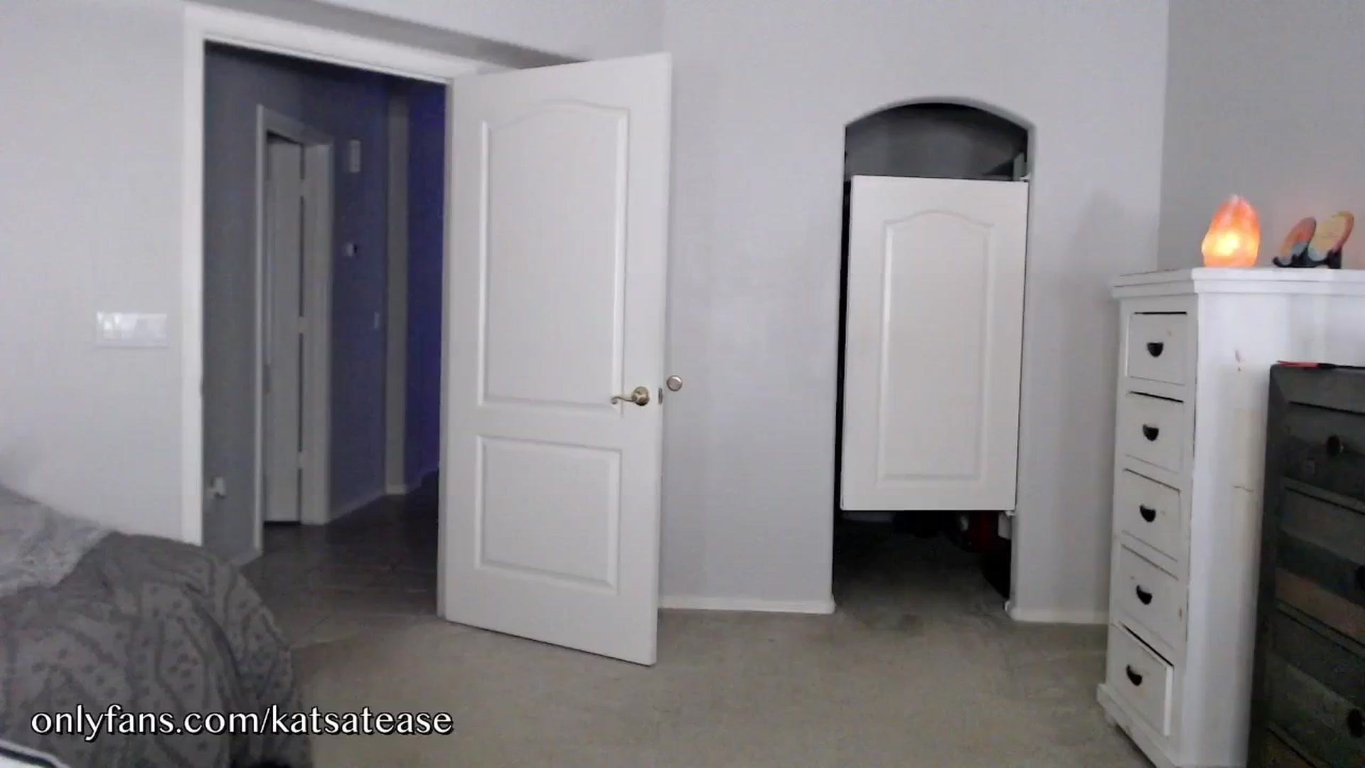 Gallery image thumbnail from KatsAtease's myfreecams stream on, 12/18/2025, 03:41 image 19 of 20