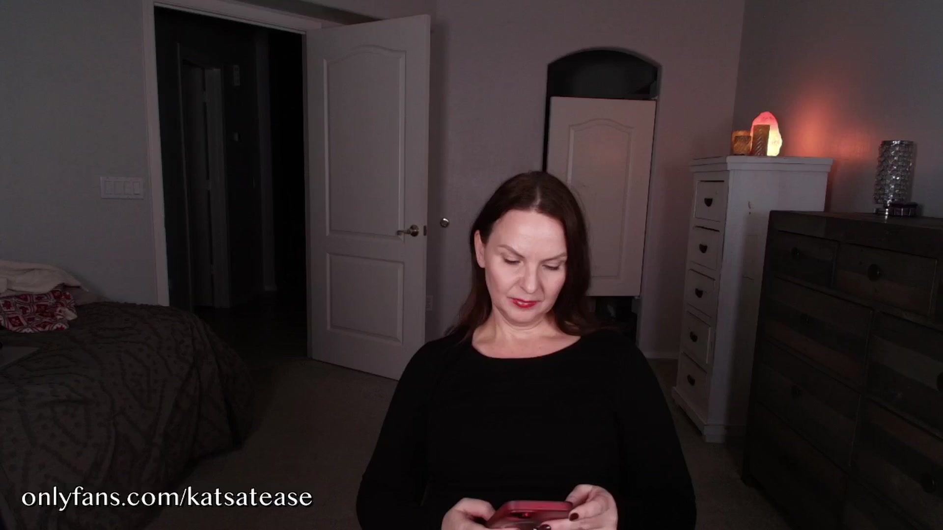 Gallery image thumbnail from KatsAtease's myfreecams stream on, 01/28/2026, 02:24 image 9 of 20