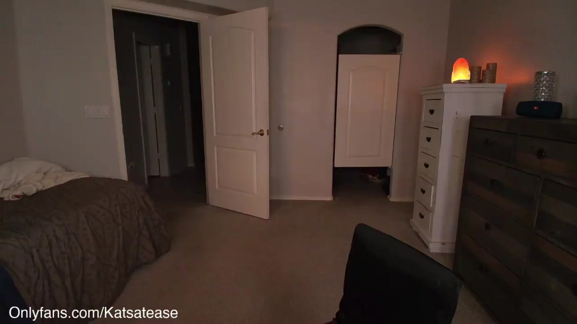 Gallery image thumbnail from KatsAtease's myfreecams stream on, 04/25/2026, 05:19 image 9 of 20