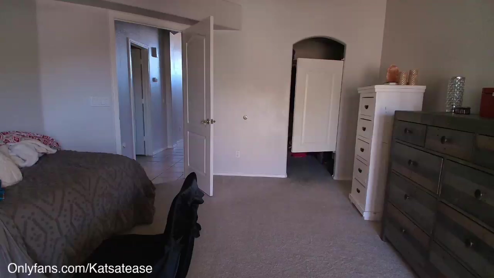 Gallery image thumbnail from KatsAtease's myfreecams stream on, 06/10/2026, 24:01 image 20 of 20