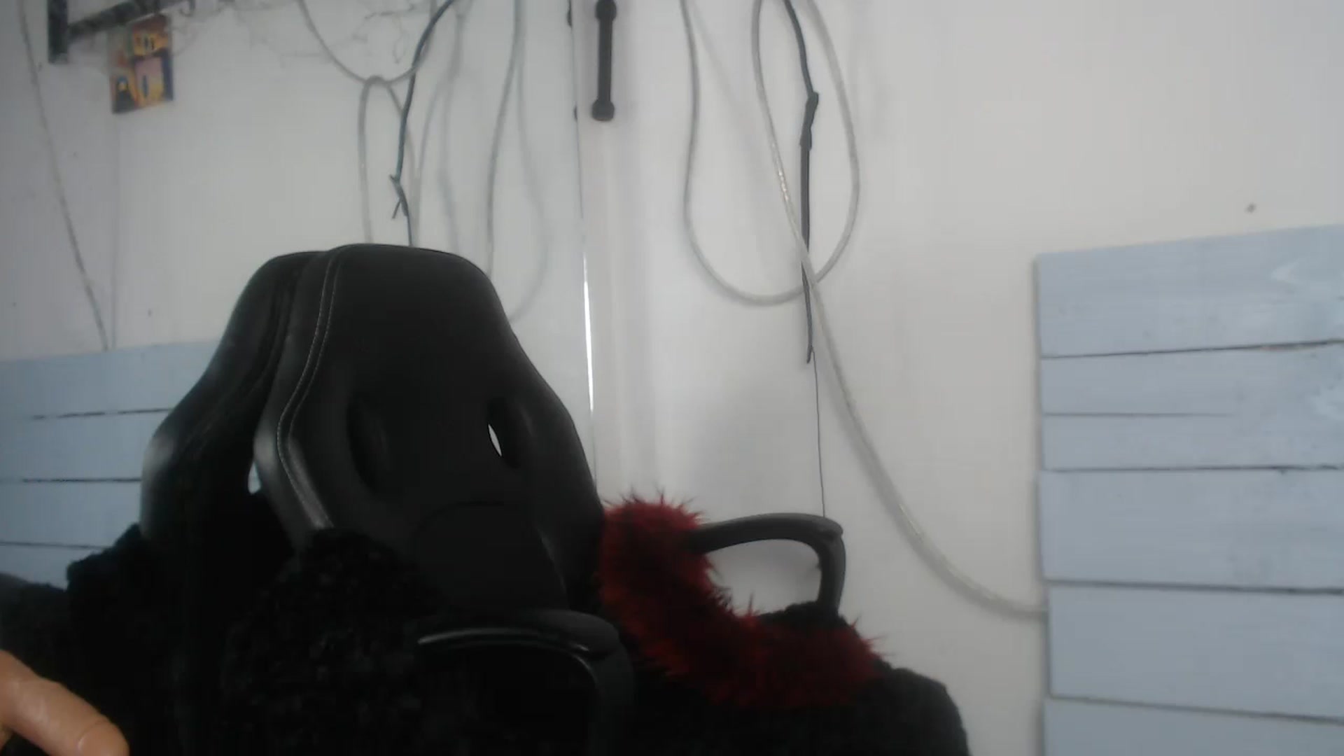 Gallery image thumbnail from Katsandcrows's myfreecams stream on, 04/17/2023, 24:03 image 10 of 20