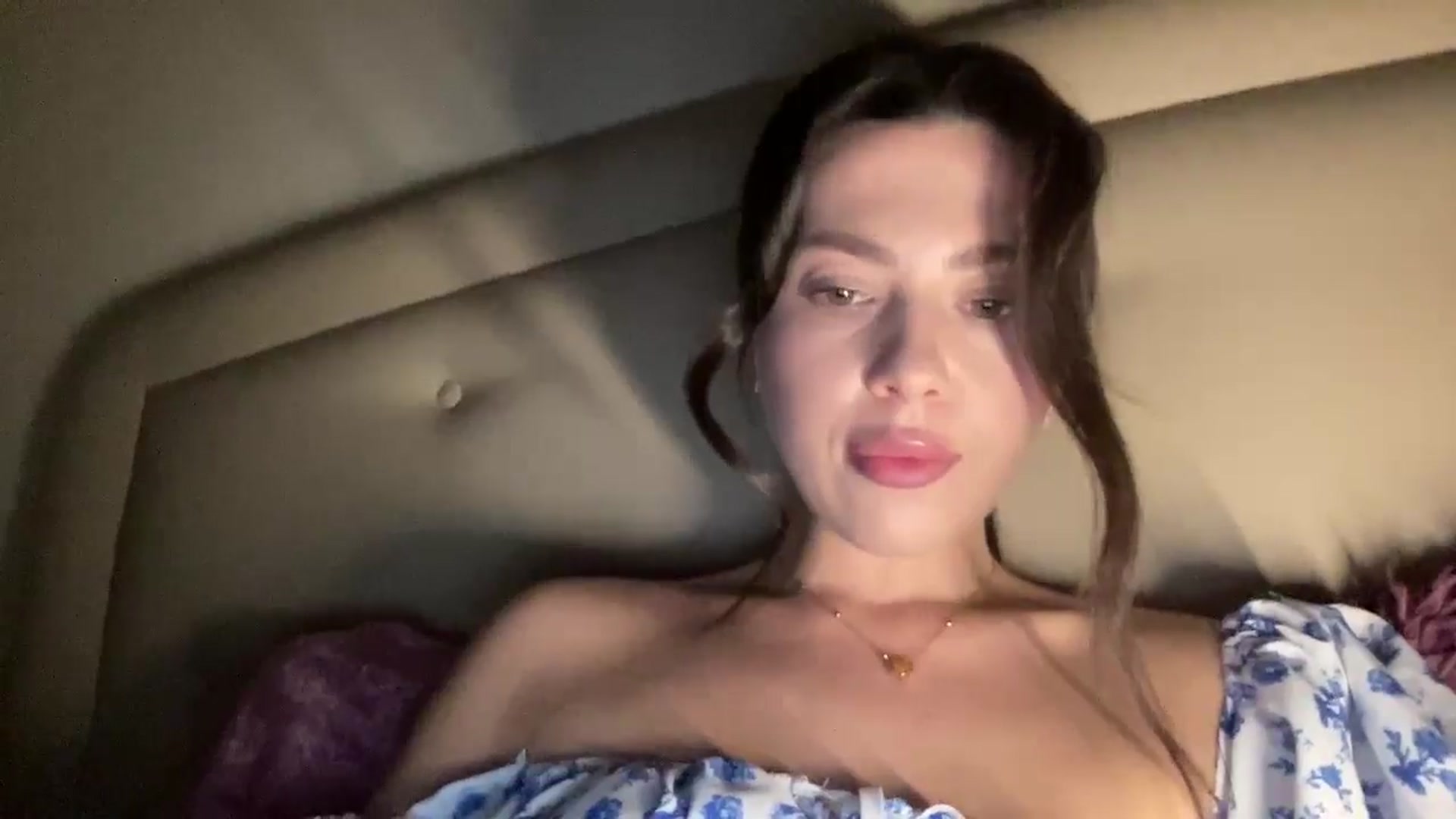 Gallery image thumbnail from KatsuniCross's myfreecams stream on, 12/05/2024, 16:35 image 17 of 20