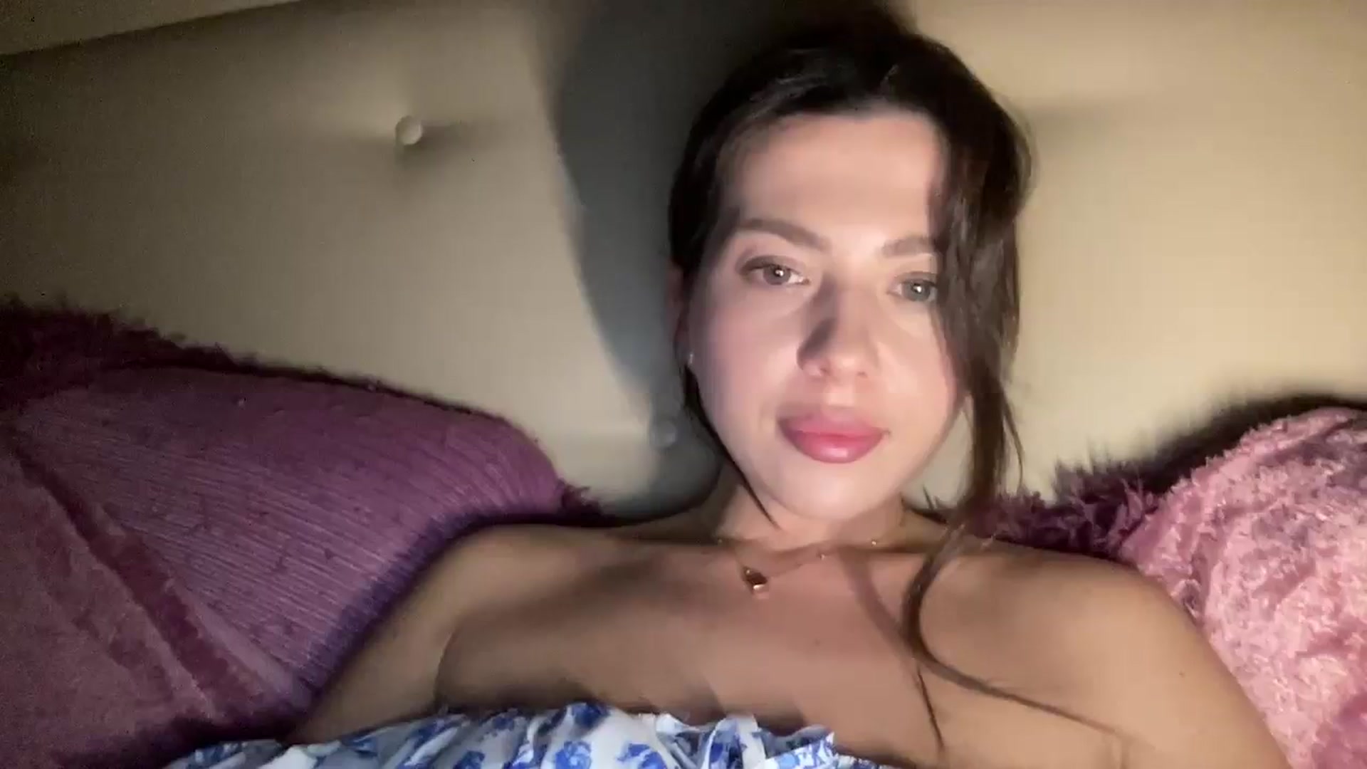 Gallery image thumbnail from KatsuniCross's myfreecams stream on, 12/05/2024, 20:38 image 16 of 20