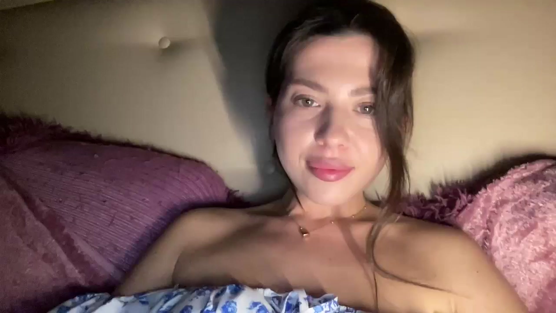 Gallery image thumbnail from KatsuniCross's myfreecams stream on, 12/05/2024, 20:38 image 9 of 20