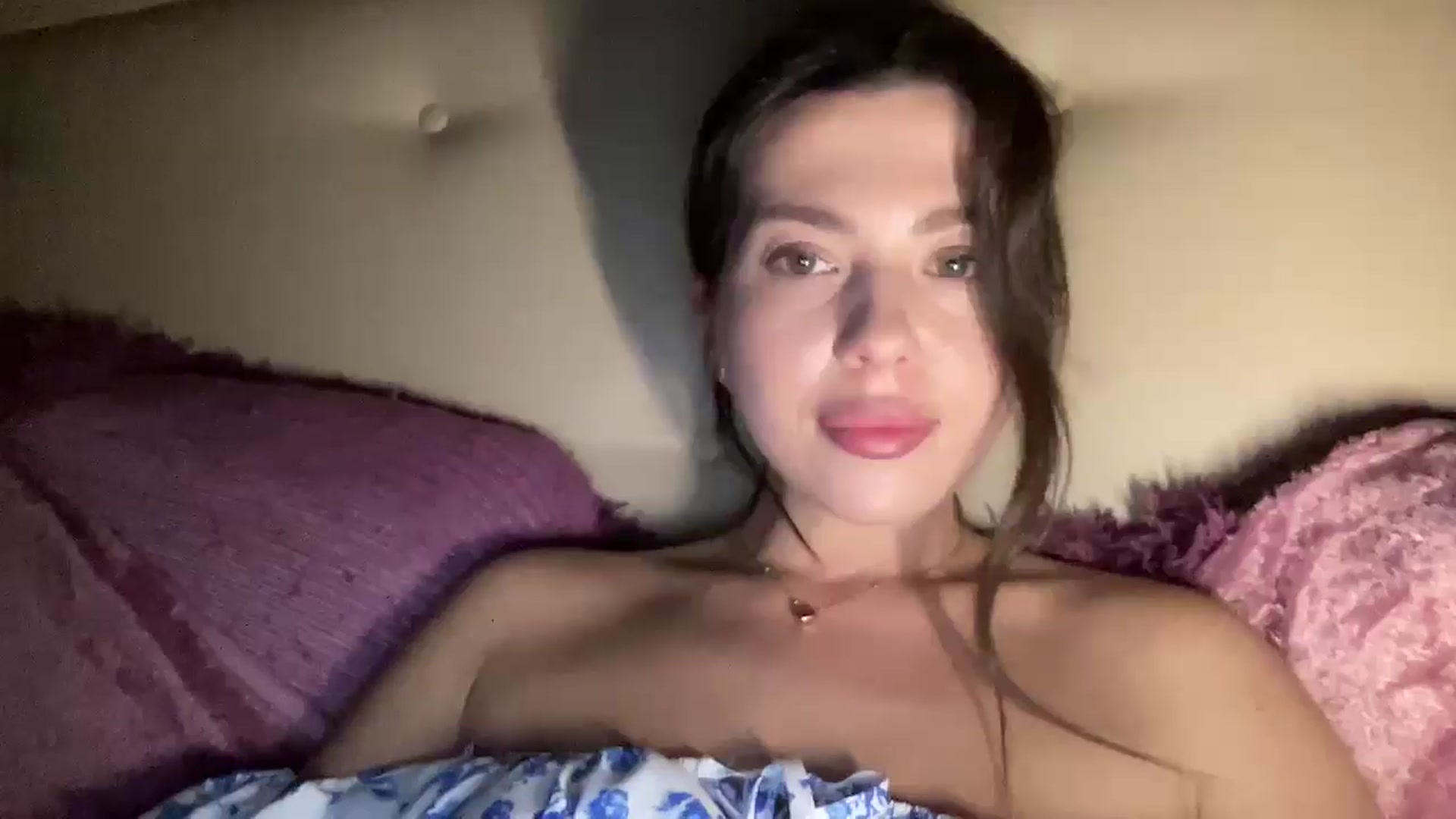 Gallery image thumbnail from KatsuniCross's myfreecams stream on, 12/05/2024, 20:38 image 13 of 20