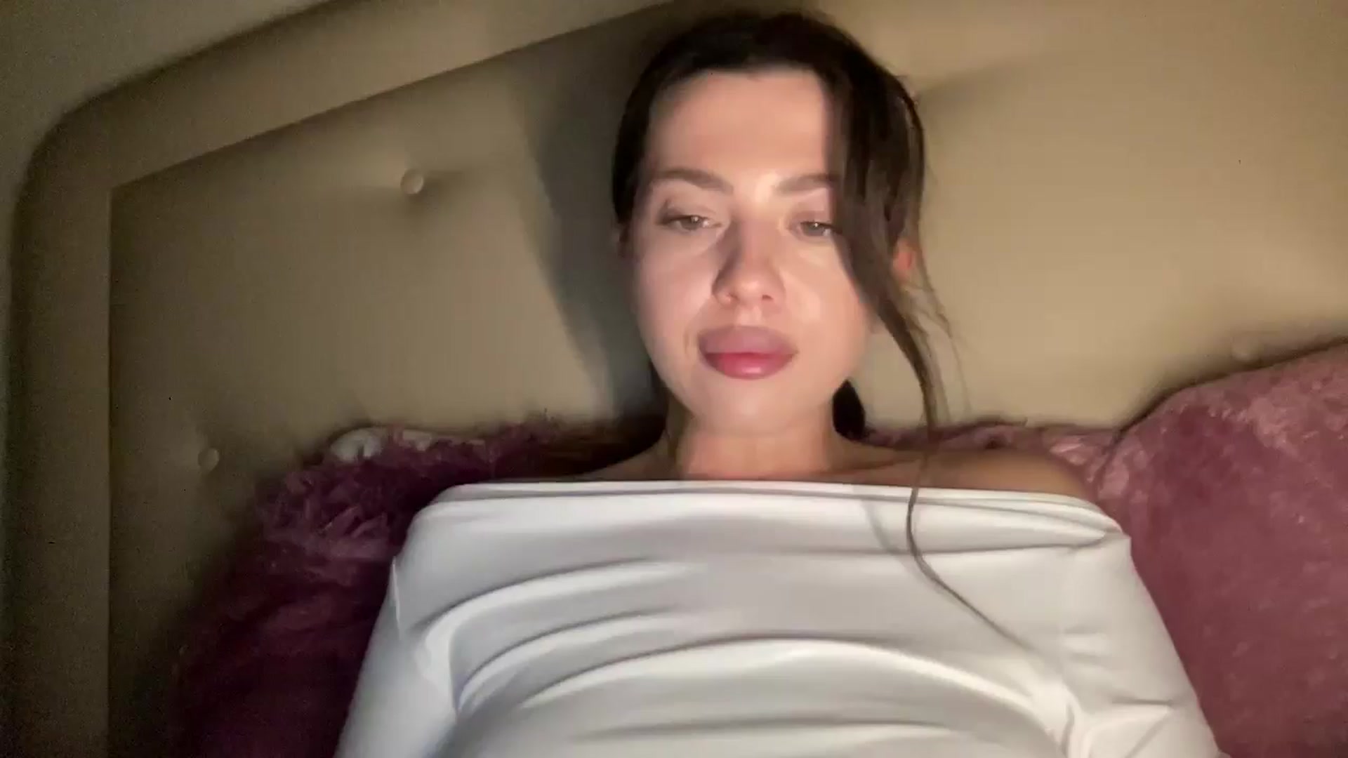 Gallery image thumbnail from KatsuniCross's myfreecams stream on, 12/11/2024, 18:59 image 16 of 20