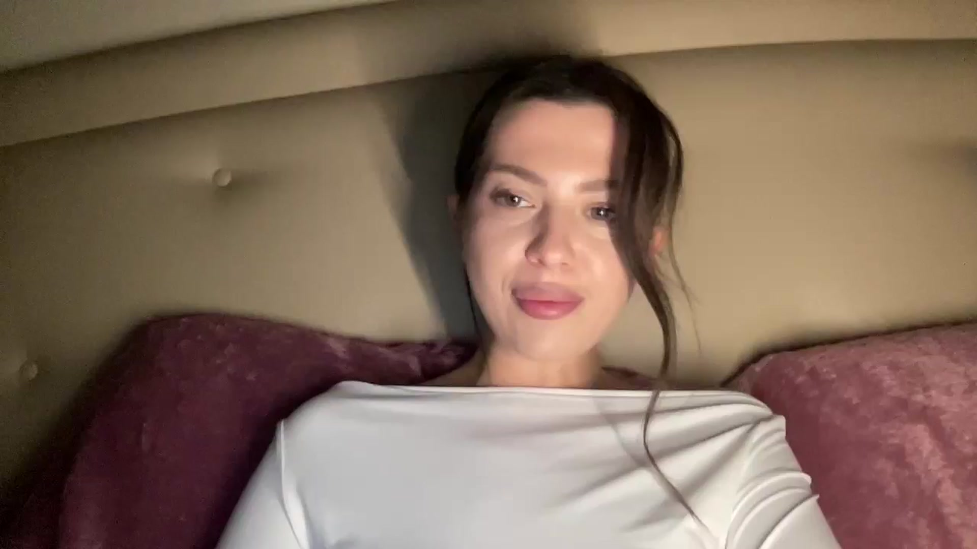 Gallery image thumbnail from KatsuniCross's myfreecams stream on, 12/11/2024, 18:59 image 6 of 20