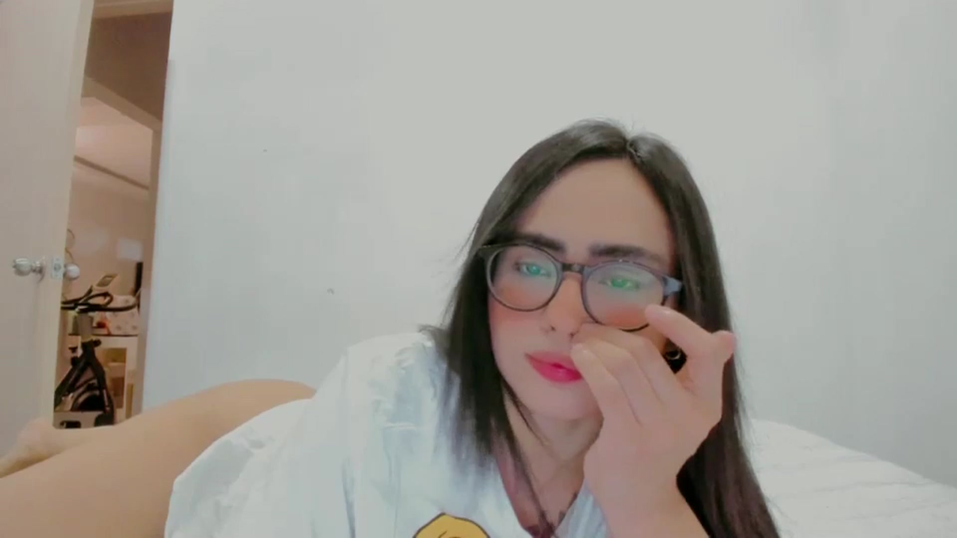 Gallery image thumbnail from Kattgalle's myfreecams stream on, 10/22/2024, 08:25 image 4 of 20