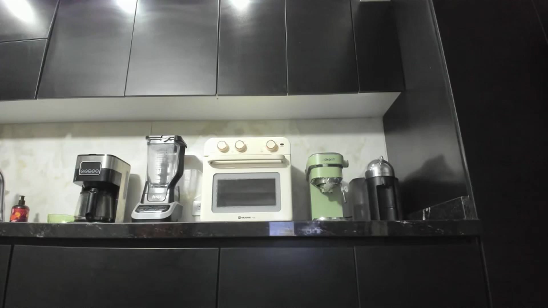 Gallery image thumbnail from Kattgalle's myfreecams stream on, 10/24/2024, 04:49 image 13 of 20