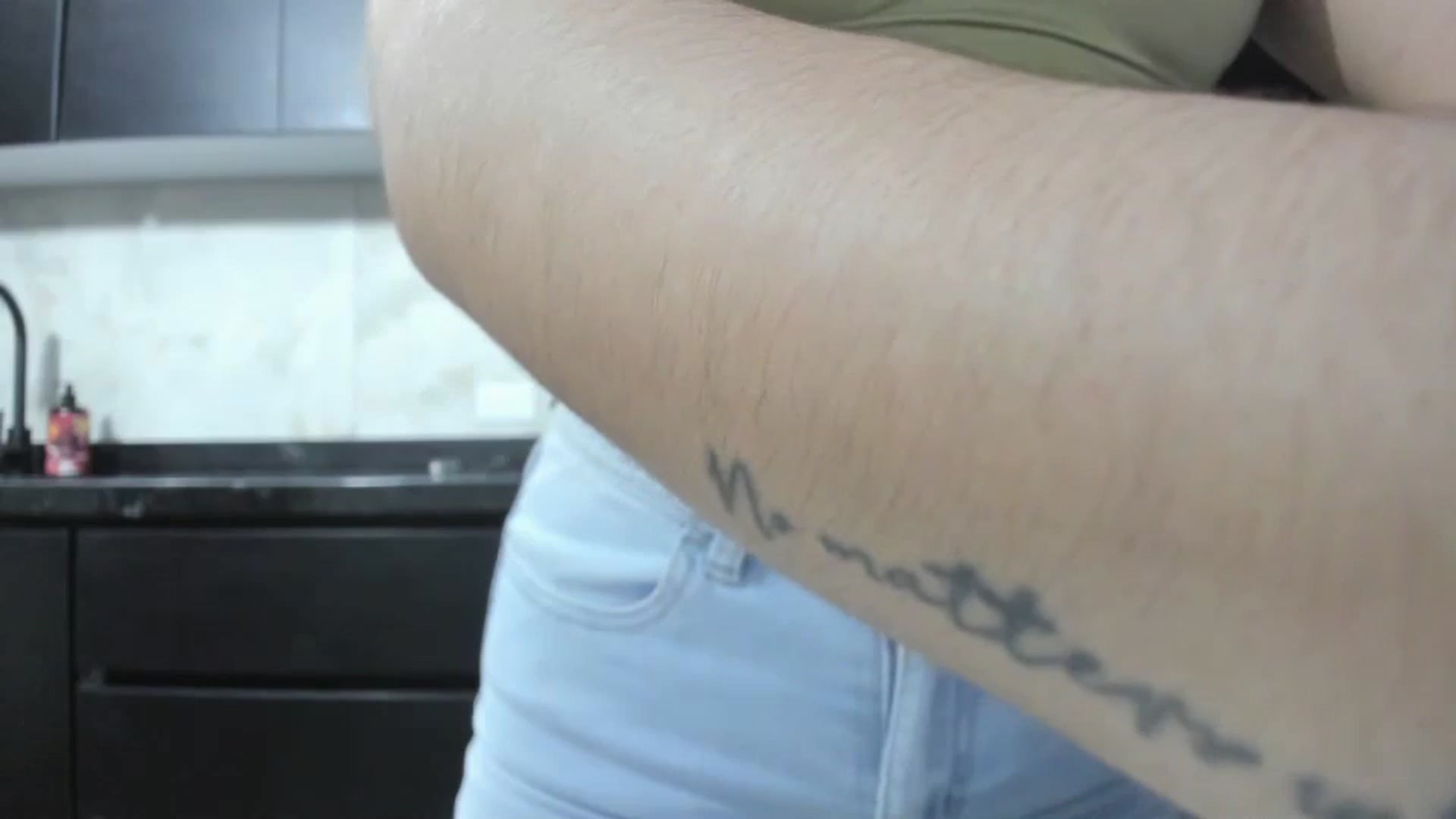 Gallery image thumbnail from Kattgalle's myfreecams stream on, 11/23/2024, 09:36 image 9 of 20
