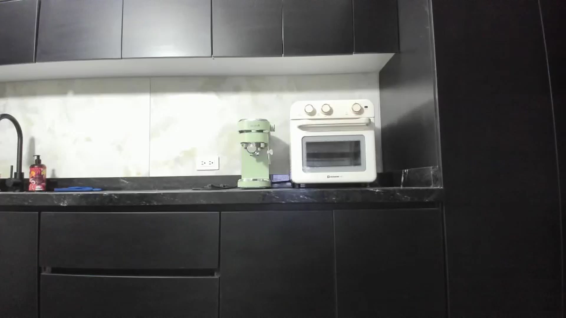 Gallery image thumbnail from Kattgalle's myfreecams stream on, 11/25/2024, 23:52 image 19 of 20