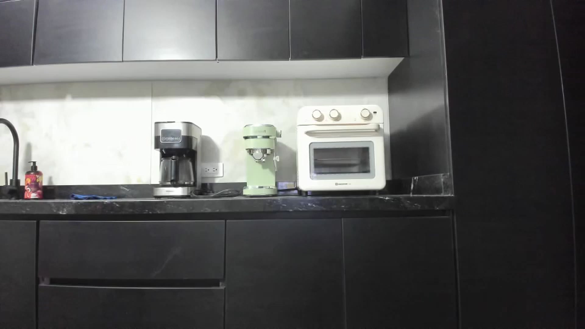 Gallery image thumbnail from Kattgalle's myfreecams stream on, 11/27/2024, 06:53 image 16 of 20
