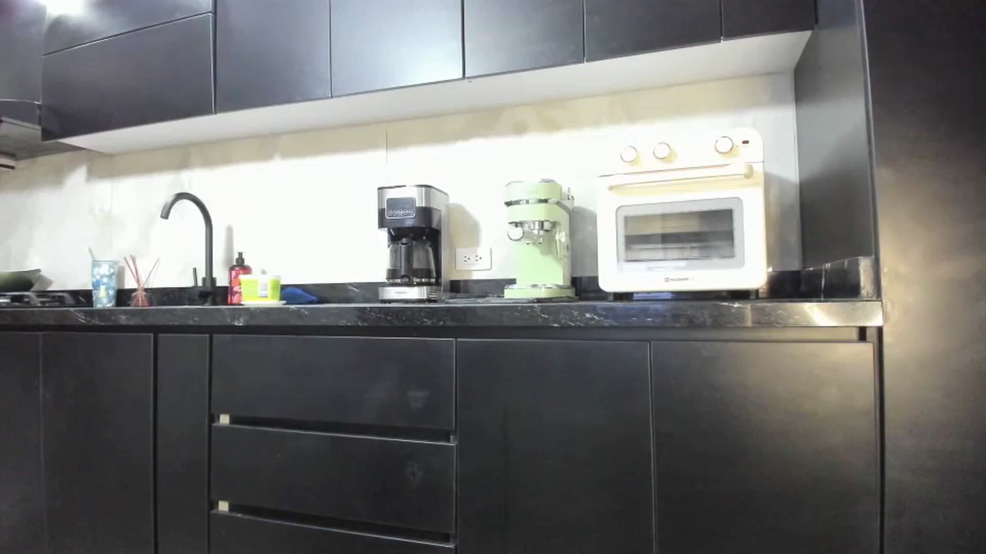 Gallery image thumbnail from Kattgalle's myfreecams stream on, 12/01/2024, 03:56 image 16 of 20